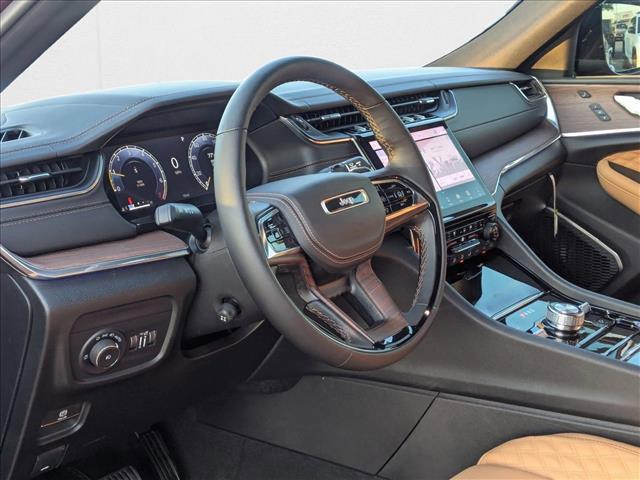 Photo of 2025 Velvet Red Pearl-Coat Exterior Paint Jeep Grand Cherokee