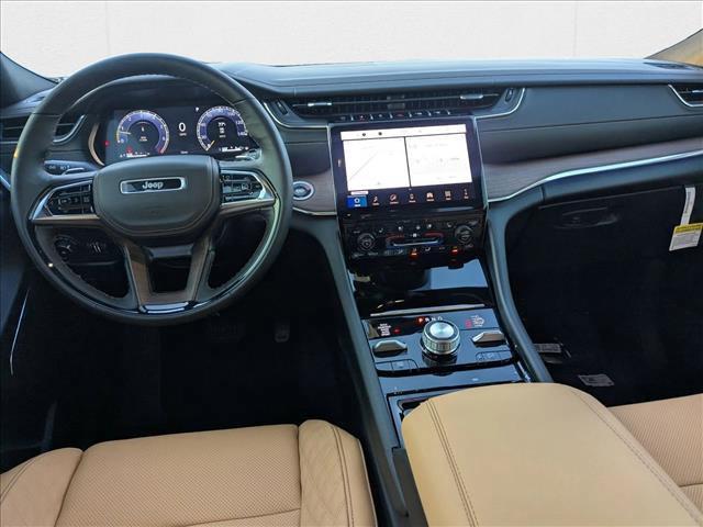 Photo of 2025 Velvet Red Pearl-Coat Exterior Paint Jeep Grand Cherokee