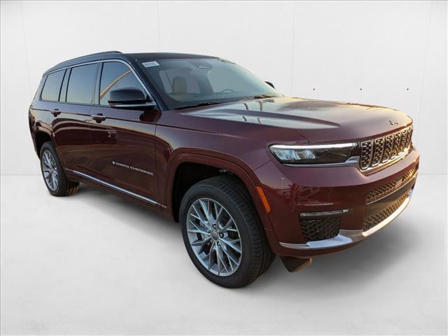 Photo of 2025 Velvet Red Pearl-Coat Exterior Paint Jeep Grand Cherokee