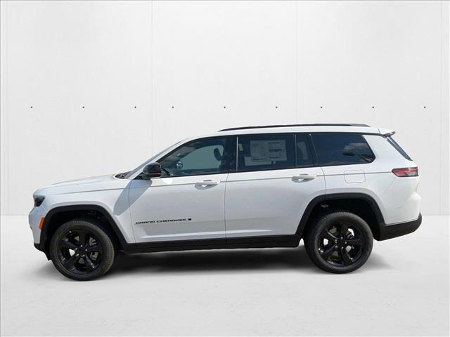 Photo of 2025 Bright White Clearcoat Jeep Grand Cherokee L