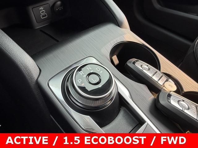 Photo of 2025 Carbonized Gray Metallic Ford Escape