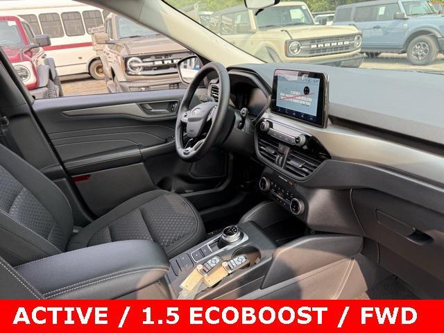 Photo of 2025 Carbonized Gray Metallic Ford Escape