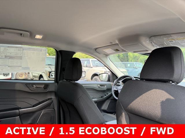 Photo of 2025 Carbonized Gray Metallic Ford Escape