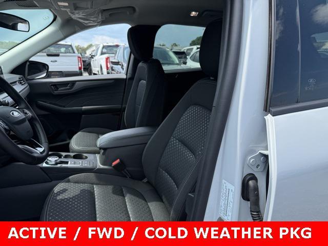 Photo of 2025 Space Silver Metallic Ford Escape