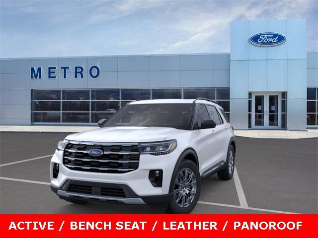 Photo of 2025 Star White Metallic Tri-Coat Ford Explorer