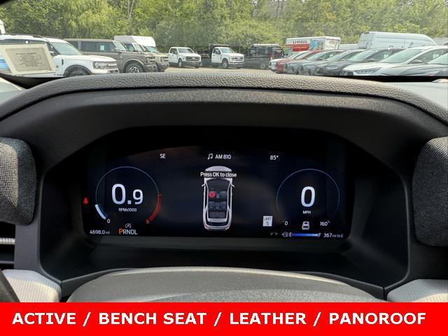 Photo of 2025 Star White Metallic Tri-Coat Ford Explorer