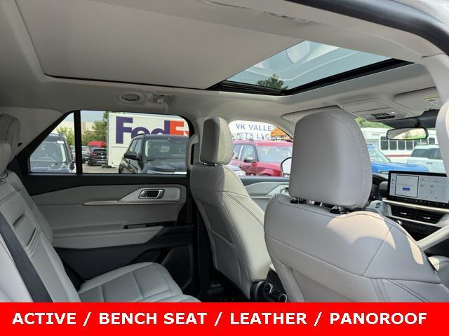 Photo of 2025 Star White Metallic Tri-Coat Ford Explorer