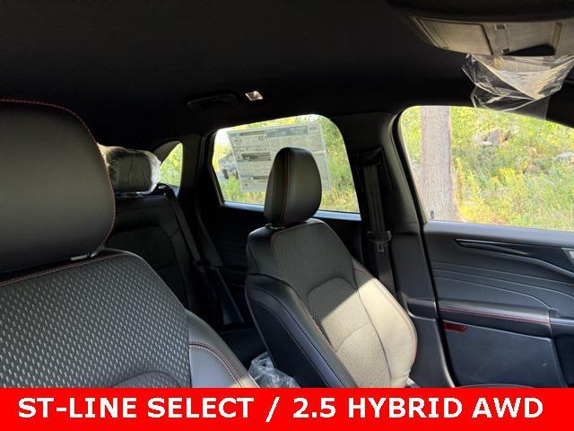 Photo of 2025 Agate Black Metallic Ford Escape