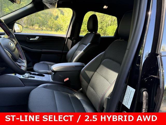 Photo of 2025 Agate Black Metallic Ford Escape