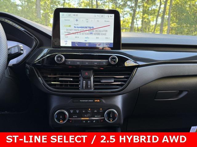 Photo of 2025 Agate Black Metallic Ford Escape