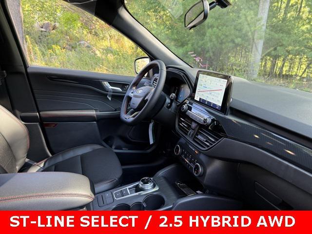 Photo of 2025 Agate Black Metallic Ford Escape
