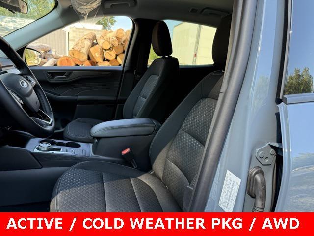 Photo of 2025 Vapor Blue Metallic Ford Escape