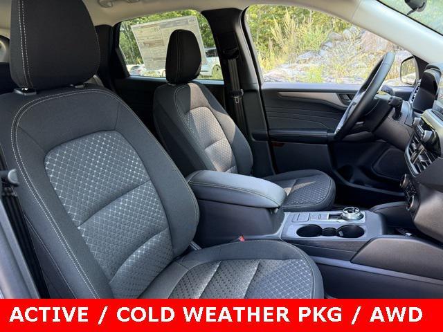Photo of 2025 Vapor Blue Metallic Ford Escape