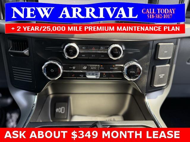 Photo of 2025 Oxford White Ford F-150 Lightning