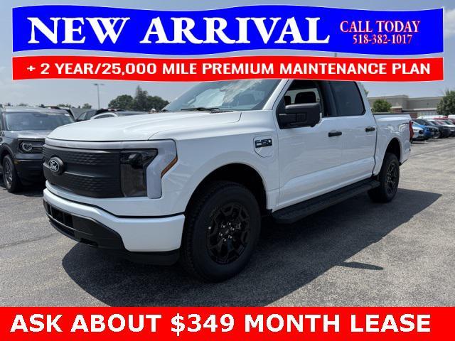 Photo of 2025 Oxford White Ford F-150 Lightning