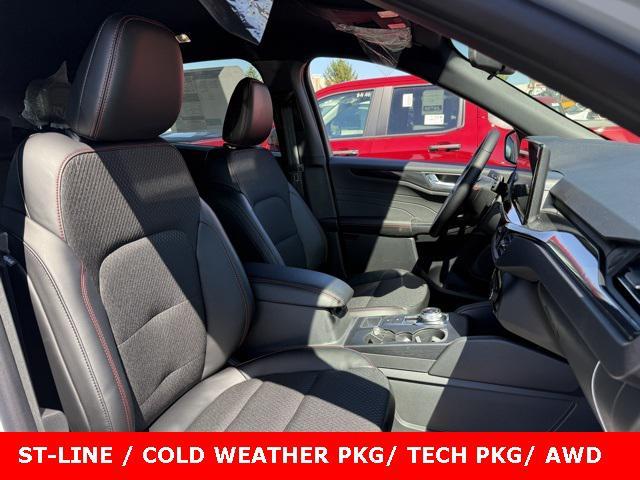 Photo of 2025 Space Silver Metallic Ford Escape