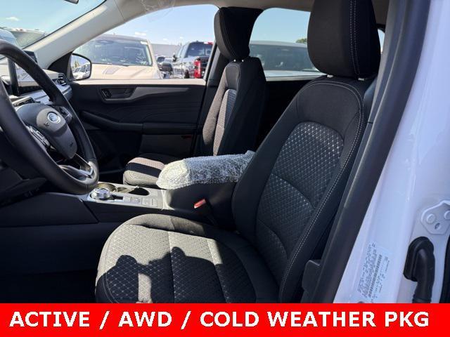 Photo of 2025 Oxford White Ford Escape