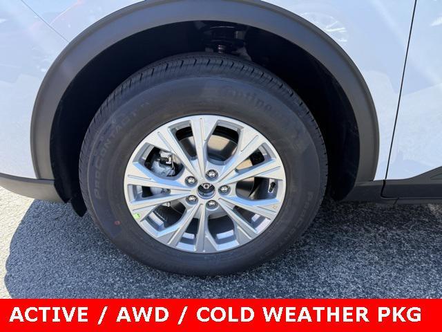 Photo of 2025 Oxford White Ford Escape