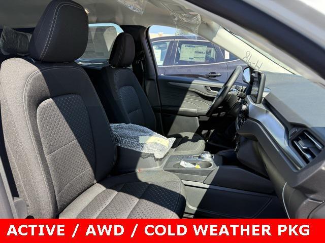 Photo of 2025 Oxford White Ford Escape