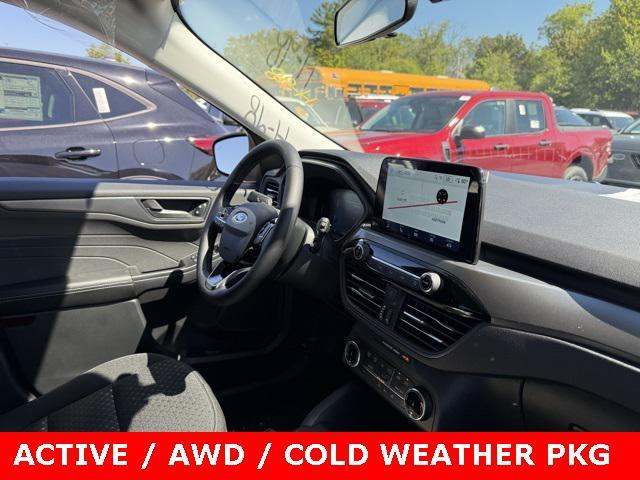 Photo of 2025 Oxford White Ford Escape