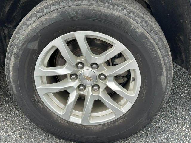 Photo of 2023 Dark Ash Metallic Chevrolet Suburban