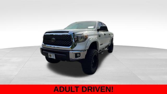 Photo of 2018 Super White Toyota Tundra