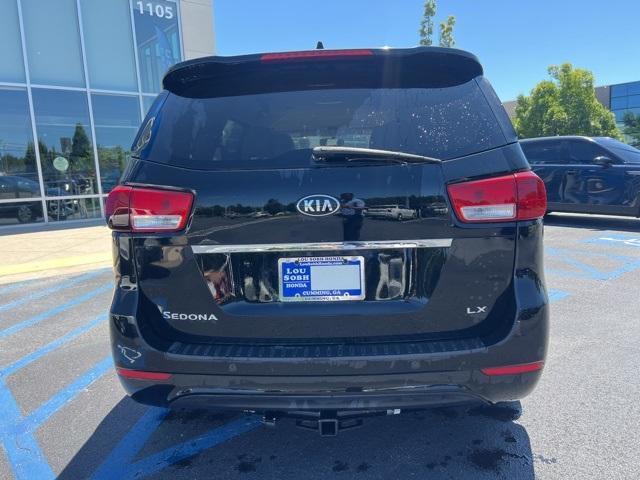 Photo of 2016 Aurora Black Pearl Kia Sedona