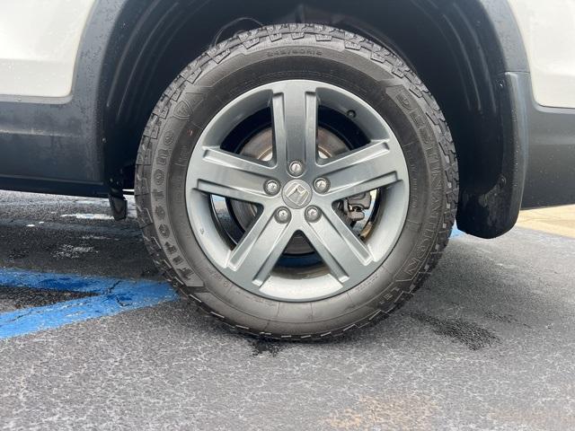 Photo of 2023 Platinum White Pearl Honda Ridgeline