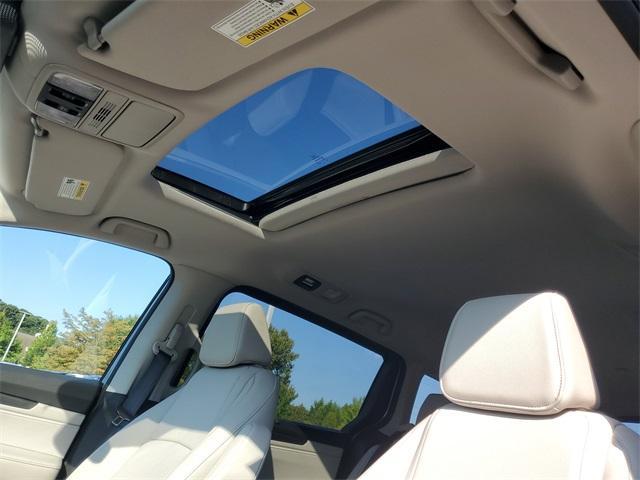 Photo of 2026 Solar Silver Metallic Honda Odyssey