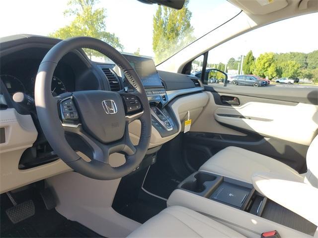 Photo of 2026 Solar Silver Metallic Honda Odyssey