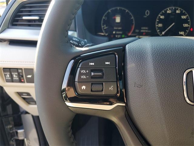 Photo of 2026 Solar Silver Metallic Honda Odyssey