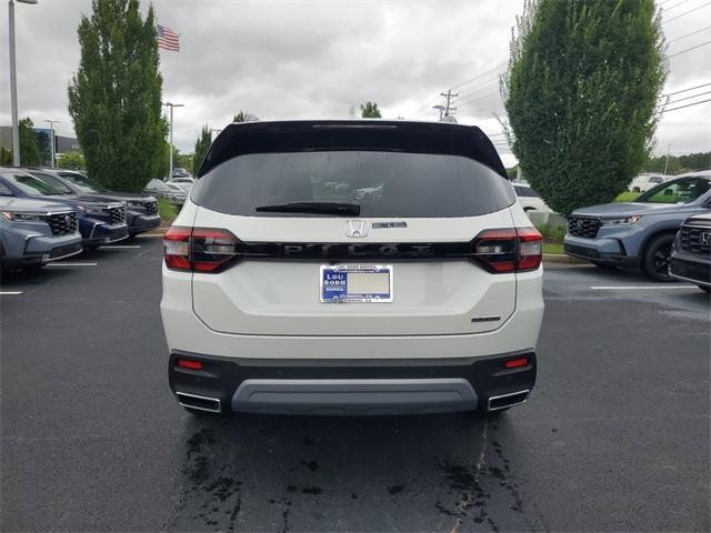 Photo of 2025 Platinum White Pearl Honda Pilot