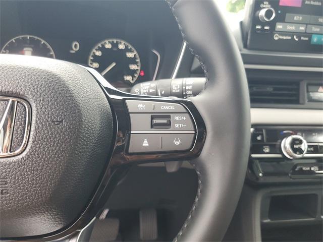 Photo of 2025 Platinum White Pearl Honda Pilot