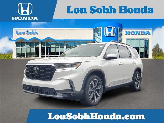 Photo of 2025 Platinum White Pearl Honda Pilot