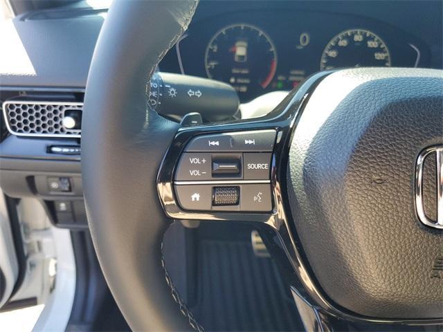 Photo of 2025 Platinum White Pearl Honda Civic
