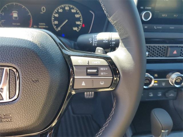 Photo of 2025 Platinum White Pearl Honda Civic
