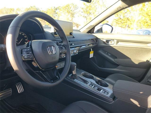 Photo of 2025 Platinum White Pearl Honda Civic