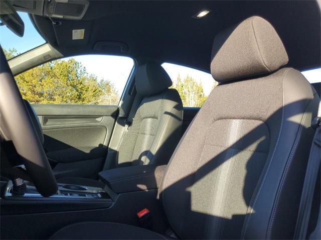 Photo of 2025 Platinum White Pearl Honda Civic