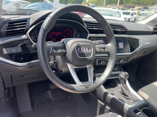 Photo of 2022 Glacier White Metallic Audi Q3