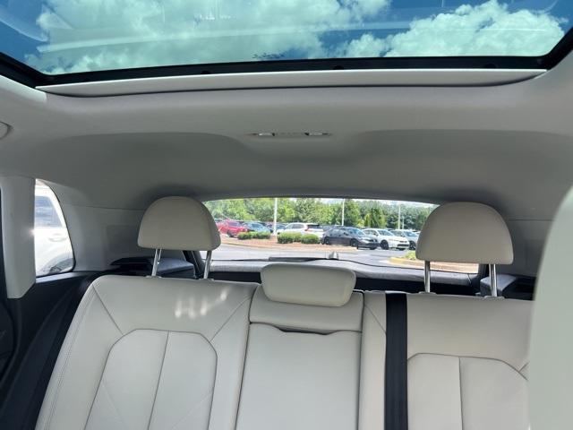 Photo of 2022 Glacier White Metallic Audi Q3