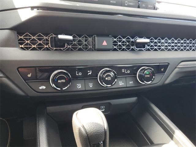 Photo of 2025 Crystal Black Pearl Honda Accord