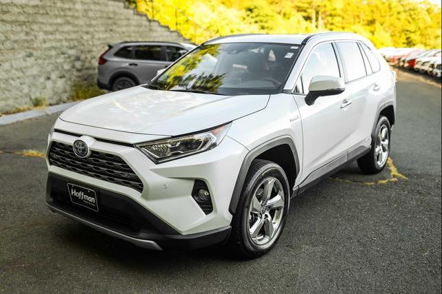 Photo of 2021 Blizzard Pearl Toyota RAV4 Hybrid