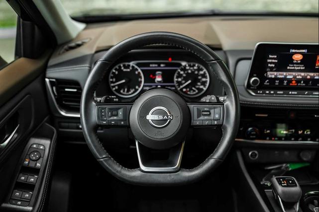 Photo of 2023 Super Black Nissan Rogue