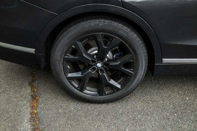Photo of 2022 Dark Graphite Metallic BMW X7