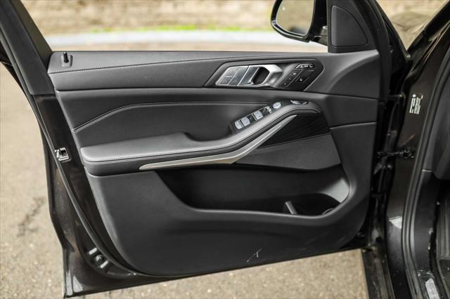 Photo of 2022 Dark Graphite Metallic BMW X7