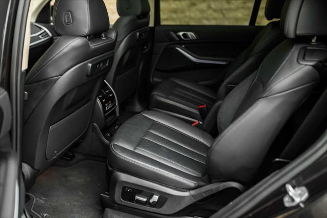 Photo of 2022 Dark Graphite Metallic BMW X7