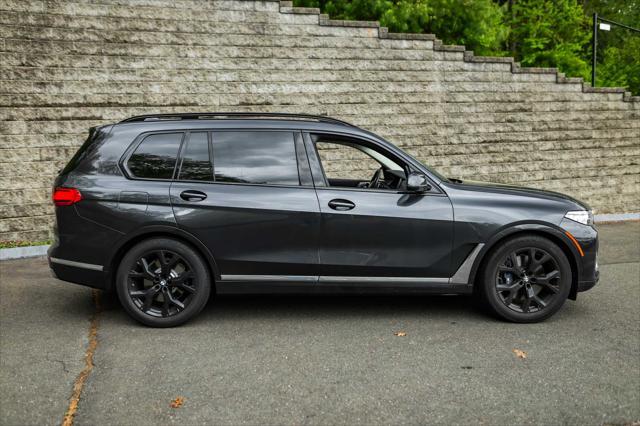 Photo of 2022 Dark Graphite Metallic BMW X7
