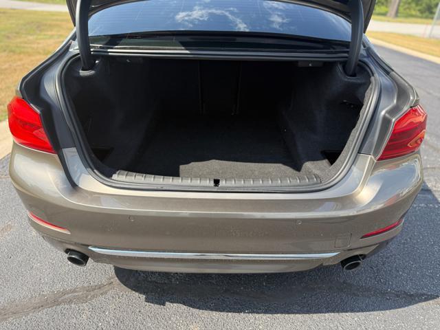 Photo of 2018 Brown BMW 530