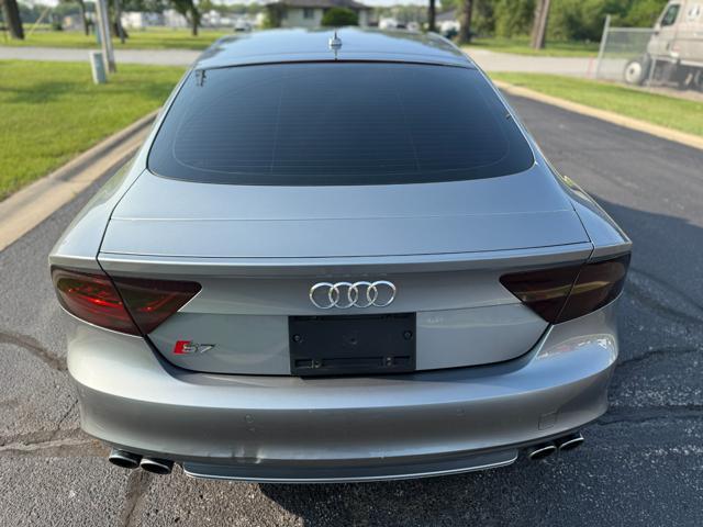 Photo of 2014 Gray Audi S7