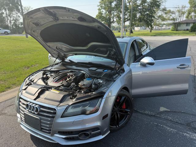 Photo of 2014 Gray Audi S7